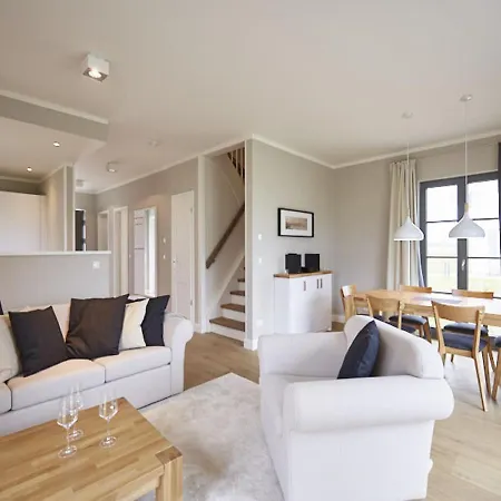 Reetland Am - Premium Reetdachvilla Mit 3 Schlafzimmern, Sauna Und Kamin E18