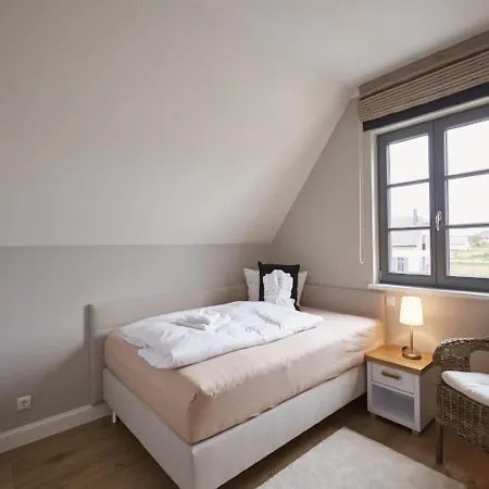 Ferienhaus Reetland Am - Premium Reetdachvilla Mit 3 Schlafzimmern, Sauna Und Kamin E18 *