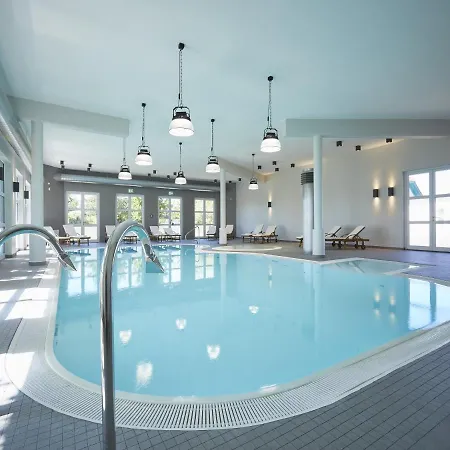 Reetland Am - Premium Reetdachvilla Mit 3 Schlafzimmern, Sauna Und Kamin E18 Dranske