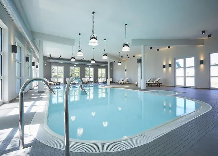 Reetland Am - Premium Reetdachvilla Mit 3 Schlafzimmern, Sauna Und Kamin E18 درانسكي